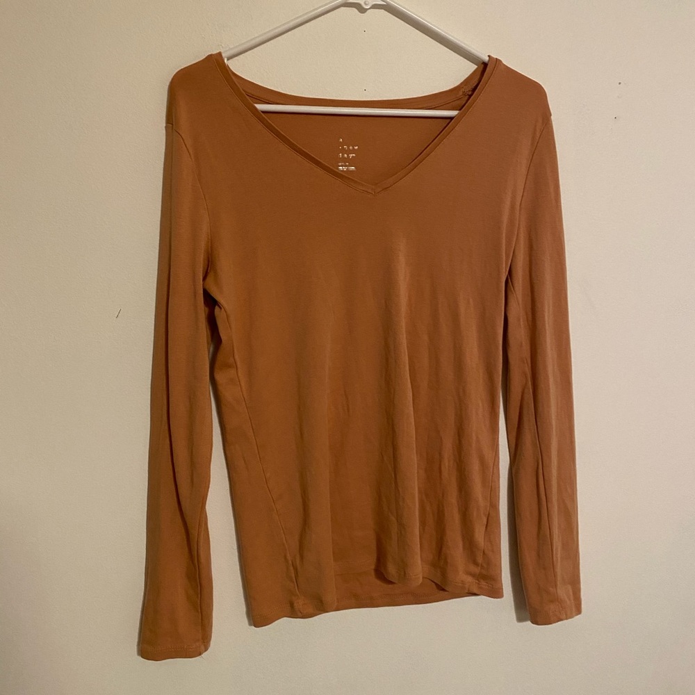 dark pink v neck